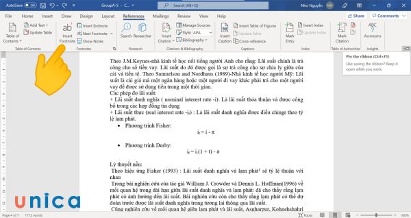 Nhấp vào nút Insert Footnote trong nhóm Footnotes