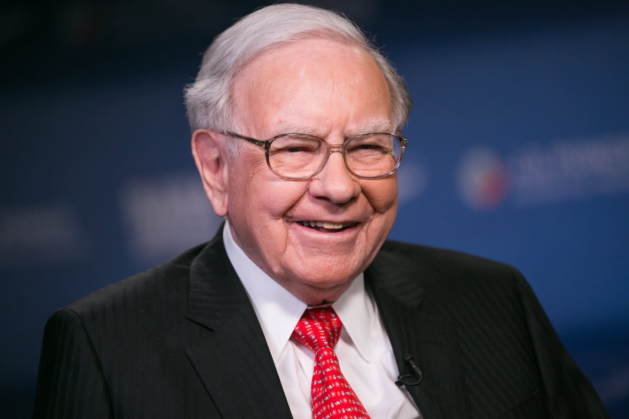 Tỷ phú Warren Buffett khuyên người trẻ: 2 