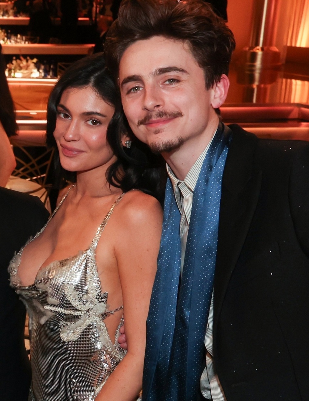 Kylie Jenner khóa môi say đắm chàng thơ Timothée Chalamet - 2