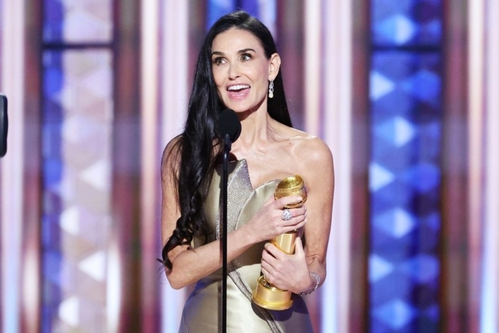 Ngôi sao Oan hồn Demi Moore chờ 45 năm để thắng Quả cầu vàng - 1